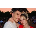 Φειδίας - Στυλιάνα: Δοκίμασαν το γιγάντιο viral κρουασάν στον Πύργο του Eiffel [βίντεο]