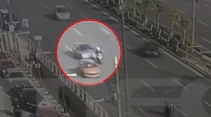 Τρομακτικό τροχαίο για Έλληνα ηθοποιό: Εκτοξεύθηκε από τη μηχανή του [βίντεο]