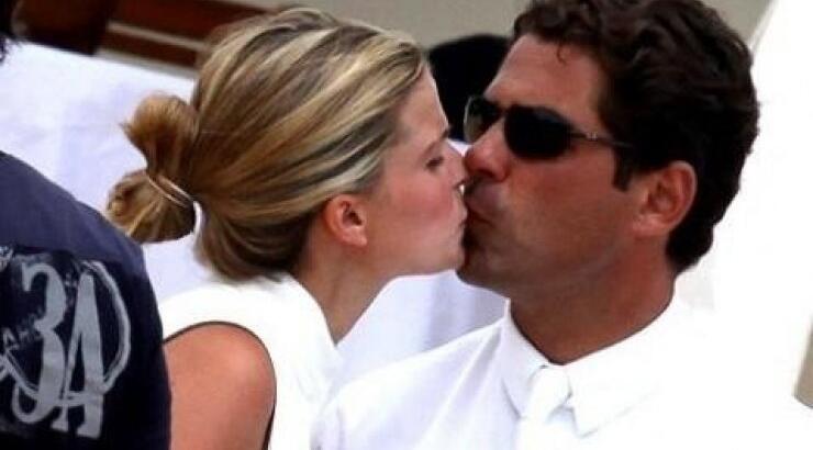 Ετοιμάζει το διάδοχο της αυτοκρατορίας η Αθηνά Ωνάση