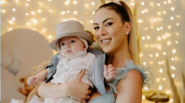 Γεωργία Βρανά: Δημοσίευσε το επίσημο φωτογραφικό άλμπουμ της βάφτισης του γιου της [εικόνες]