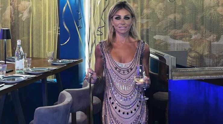 Νάσια Καλαφάτη: Ποια Κύπρια σχεδιάστρια επιμελήθηκε το birthday look της