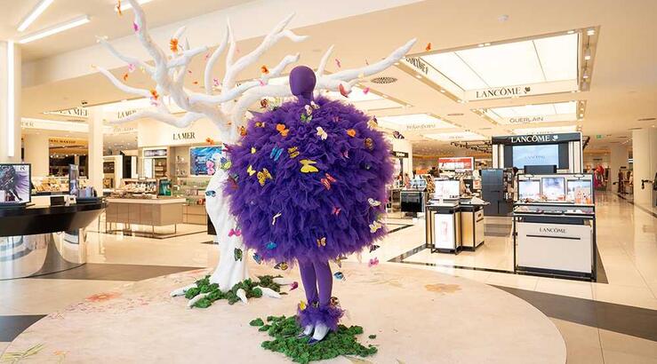 Φέτος την άνοιξη ανανεώνουμε το look μας στα πολυκαταστήματα ERA