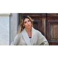 Η Αθηνά Οικονομάκου απογειώνει το καρό blazer με τον πιο σύγχρονο τρόπο
