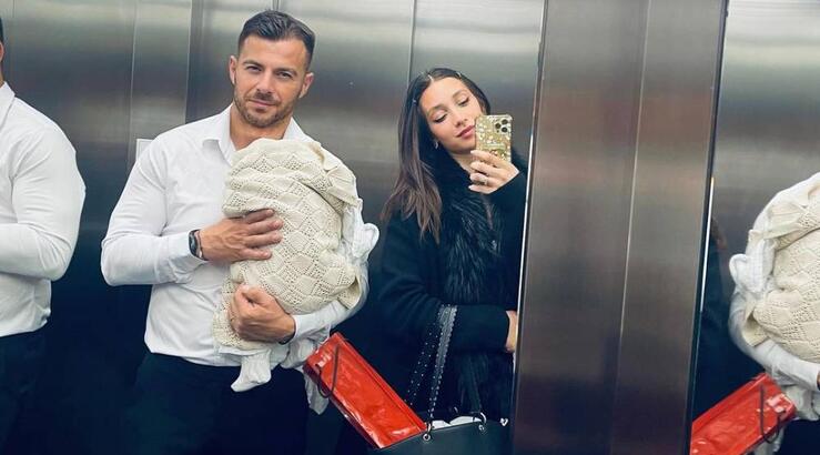 Η Δήμητρα Βαμβακούση μας συστήνει την αδερφή της και είναι ολόιδιες [εικόνα]