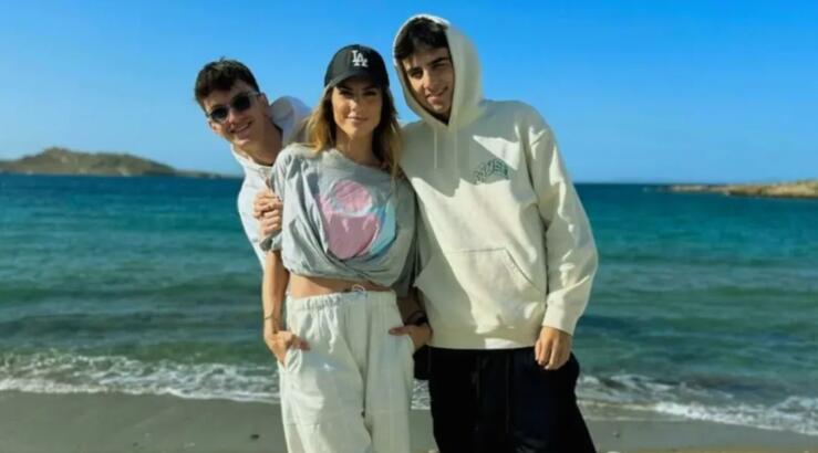 Ντορέττα Παπαδημητρίου για τους γιους της: "Πολλές φορές θα τύχει τα βράδια στο σπίτι να είμαστε με τα κορίτσια τους"