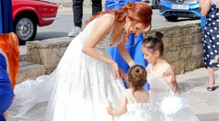 Χριστιάνα Θεοδώρου: Oι τρυφερές στιγμές που δημοσίευσε με τις κόρες της από την ημέρα του γάμου της