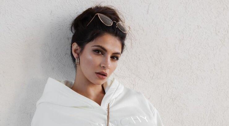 Κριστίν Παναγή: Το glamorous beauty look της στο πάρτι γενεθλίων της είναι ότι πρέπει για μια εντυπωσιακή βραδινή έξοδο