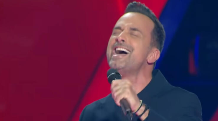 The Voice: Ο Λιανός ανέβηκε στη σκηνή, τραγούδησε και εντυπωσίασε τους coaches [βίντεο]