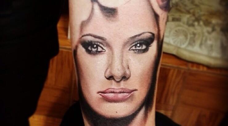Ποιος "χτύπησε" τατουάζ με τη Ζέτα;