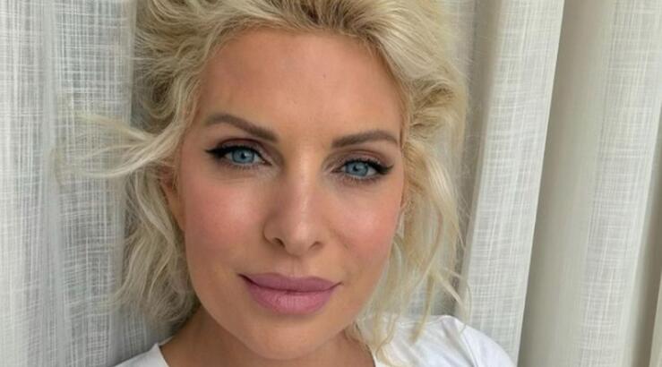 Ελένη Μενεγάκη: Η βόλτα με την κόρη της, Μαρίνα, και η selfie μέσα από το αυτοκίνητο [εικόνα]