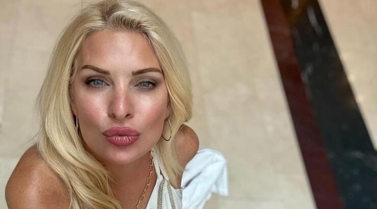 Ελένη Μενεγάκη: Η εμφάνιση μακρινού συγγεννή της σε γνωστό τηλεπαιχνίδι [βίντεο]