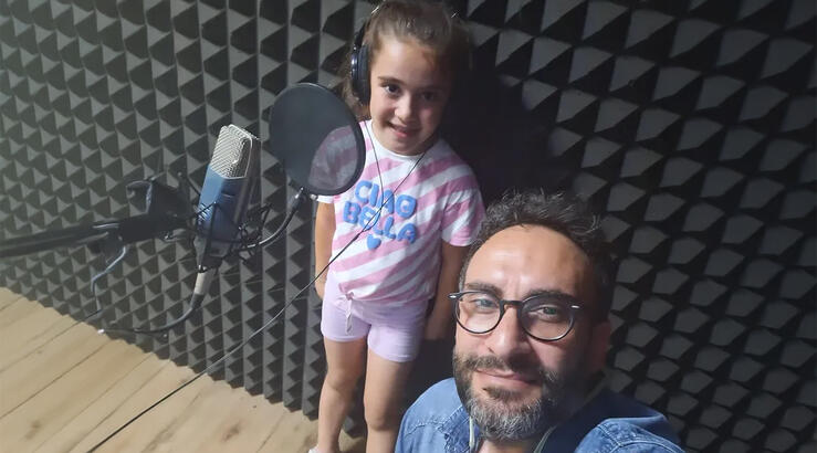 Kωνσταντίνος Κωμοδρόμος: Η συγκινητική ατάκα της κόρης του μόλις κέρδισε το The Voice - «Μπαμπά, σχόλασες;»