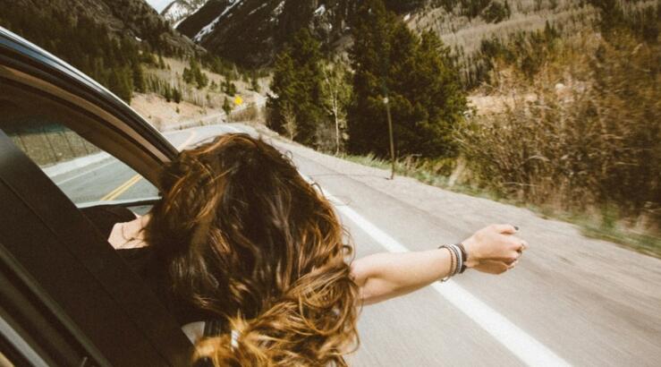 3 σημάδια που δείχνουν ότι είσαι πολύ «ανεξάρτητος» για σχέση