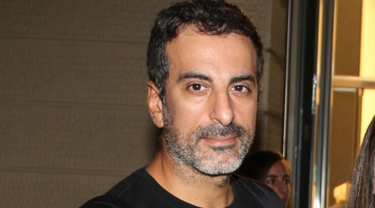 Στέλιος Κουδουνάρης: «Με κορόιδευε... έκλαιγα, πέταγα τα ρούχα»