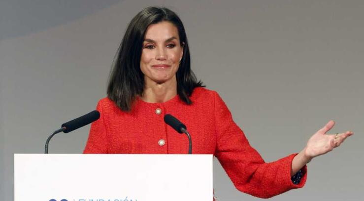 Bασίλισσα Letizia: Με το φόρεμα που κολακεύει κάθε γυναίκα