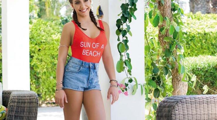 Νάταλι Τζιαπούρα: "Θέλω ο κόσµος να µε ξέρει ως Νάταλι και όχι ως την αδερφή του Χρύσανθου και της ∆έσποινας Τζιαπούρα"