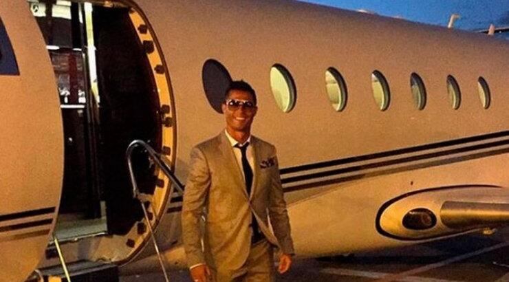 Σοκ: Συνετρίβη το αεροπλάνο του Cristiano Ronaldo στο αεροδρόμιο της Βαρκελώνης