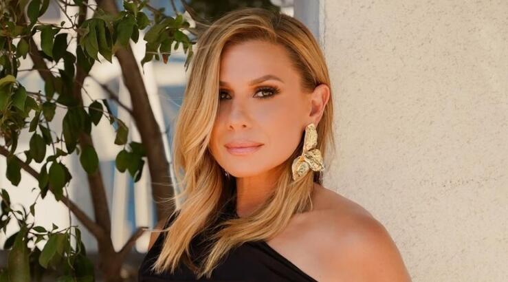 Καραβάτου για την κόρη της: "Θέλει να βγαίνει έξω με τους φίλους της και εγώ θέλω να την παρακολουθώ" [βίντεο]