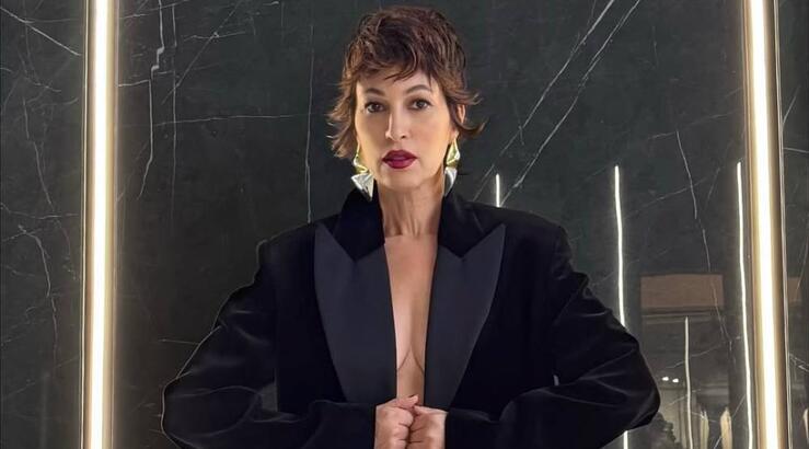 Βαρβάρα Νικολακάκη: Το σύνολο με πρώτο πλάνο μία από τις πιο διαχρονικές τάσεις της μόδας