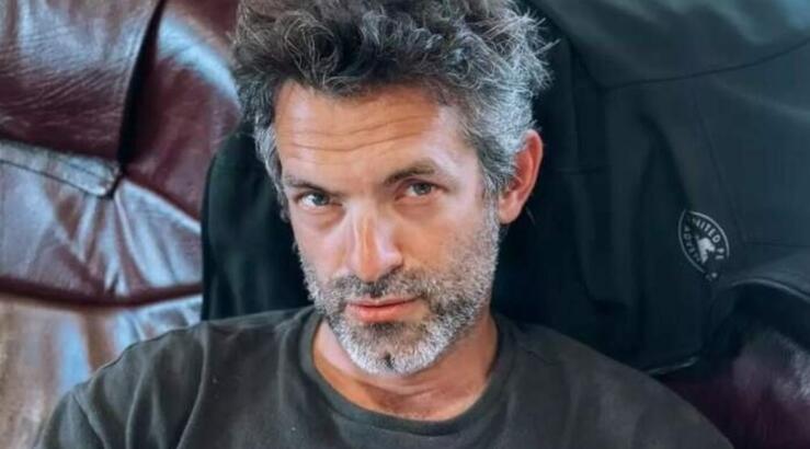 Φίλιππος Μιχόπουλος: "Δεν επιθυμώ τη δημοσίευση κοινών φωτογραφιών με την Αθηνά Οικονομάκου"