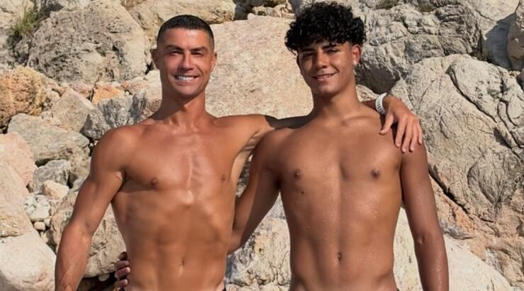 Cristiano Ronaldo: Τρολάρει τον 15χρονο γιο του στην παραλία [εικόνες]