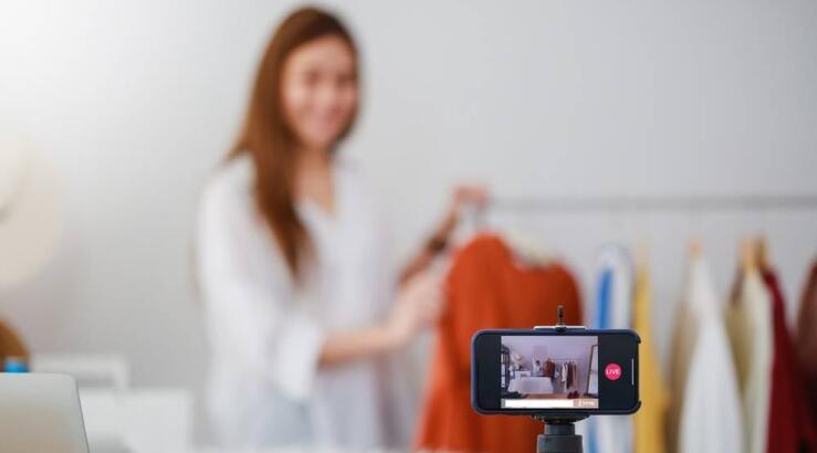 Κύπρια επιχειρηματίας κατήγγειλε πασίγνωστη Ελληνίδα influencer για απάτη χιλιάδων ευρώ [βίντεο]