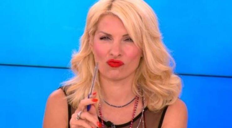 Τρελό Γέλιο: Δε θα πιστεύετε τι έπαθε στον αέρα της εκπομπής της η Ελένη!