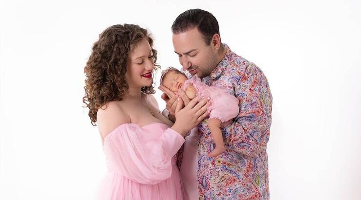 Μαυρίκιος: Η εικόνα που χαμογελά η κόρη του στην αγκαλιά του είναι το πιο cute που θα δεις σήμερα