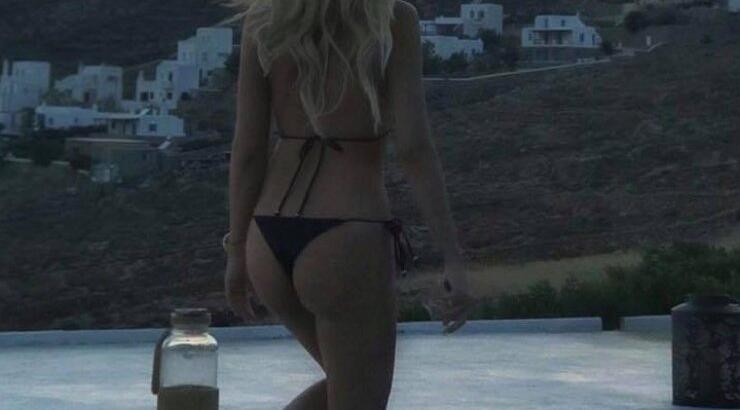 Ελληνίδα παρουσιάστρια φοράει hot μπικίνι και ανεβάζει τη θερμοκρασία στα ύψη!