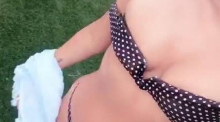 Μας άφησε άφωνους! Επώνυμη Κύπρια κολάζει με το σέξι μαγιό της! [βίντεο]