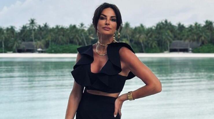 Η Ramona Filip με ένα stylish χτένισμα που χαρίζει κομψότητα