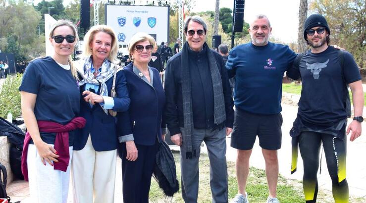 Μελέτη - Μαροσούλης: Βρέθηκαν δίπλα στα παιδιά που δίνουν μάχη με τον καρκίνο [εικόνες]