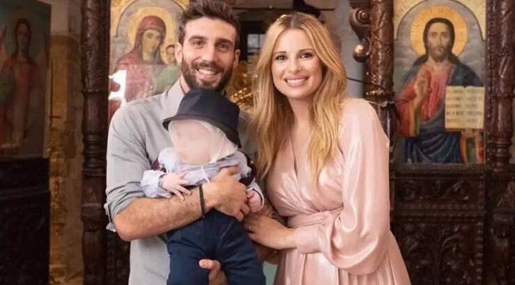 Γιώργος Εφραίμ: Βραδινή βόλτα στη γειτονιά με τον γιο του [εικόνα]