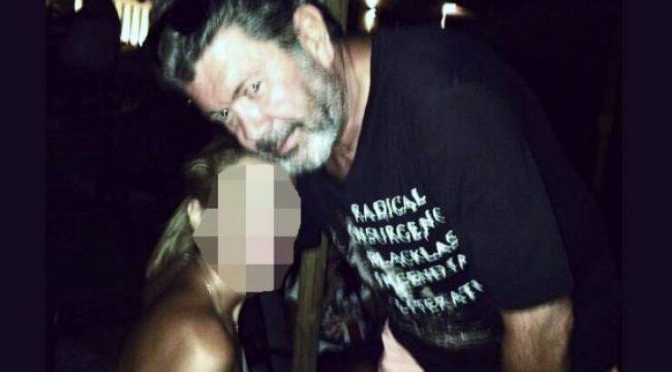 Γιάννης Λάτσιος: Οι διακοπές στο Ξυλόκαστρο, η Σάννυ Μπαλτζή και η αινιγματική ξανθιά στην παρέα τους!