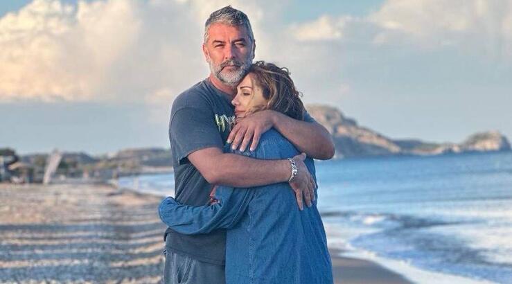 Δέσποινα Βανδή: Οι τρυφερές στιγμές με τον Βασίλη Μπισμπίκη στην Κρήτη [εικόνες]