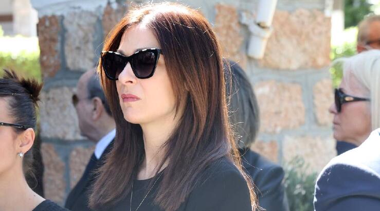 Δύσκολες ώρες για την Έμιλυ Κολιανδρή – Πέθανε η μητέρα της 