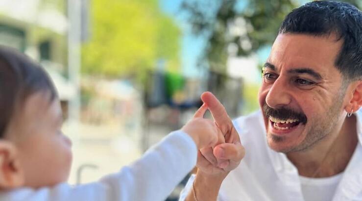 Βασίλης Χαραλάμπους: Το αξιολάτρευτο bonding momentum με τον ενάμιση έτους γιο του [βίντεο]