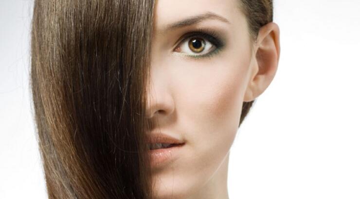 DIY: Πώς θα φτιάξεις τη δική σου λακ μαλλιών!