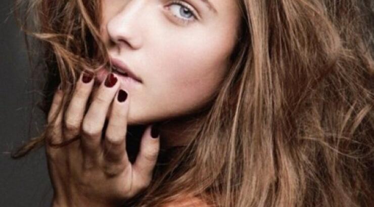 Μαλλιά... κουρασμένα; Δείτε τα να αλλάζουν μέσα σε 7 λεπτά!