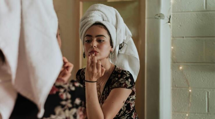 5 γρήγορα beauty tips για να δείχνεις ξεκούραστη σε λίγα λεπτά