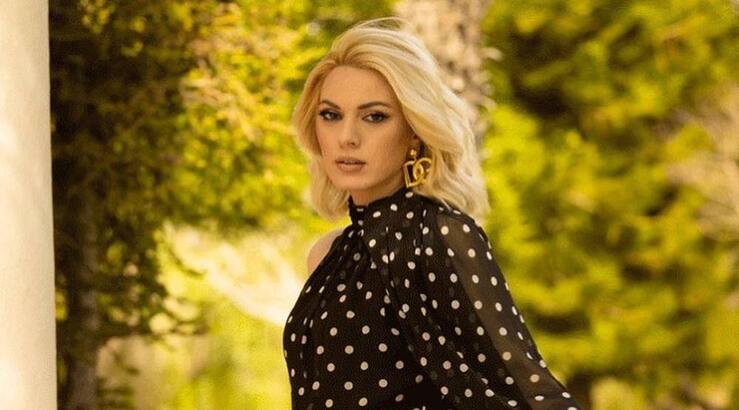 Δήμητρα Μακρυγιάννη: Διακοπές σε ελληνικό νησί [εικόνα]