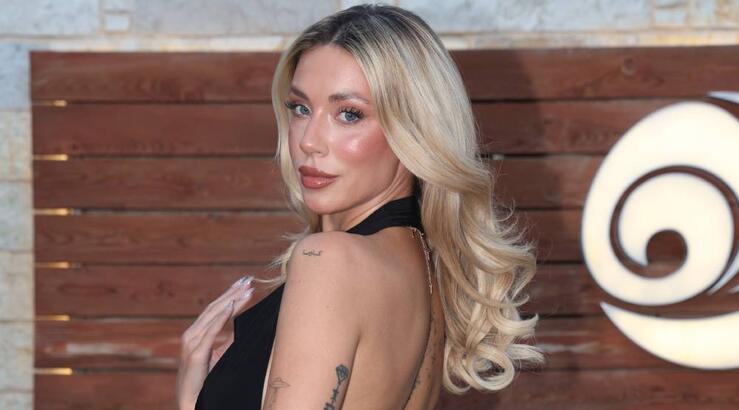 Γαρυφαλιά Καληφώνη: Έπιασε την ανθοδέσμη της Ανδρομάχης [βίντεο]