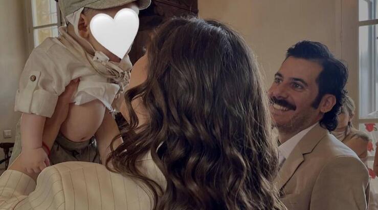 Νίκη Δραγούμη – Βασίλης Χαραλάμπους: Βάφτισαν τον γιο τους, Άρη [εικόνες]