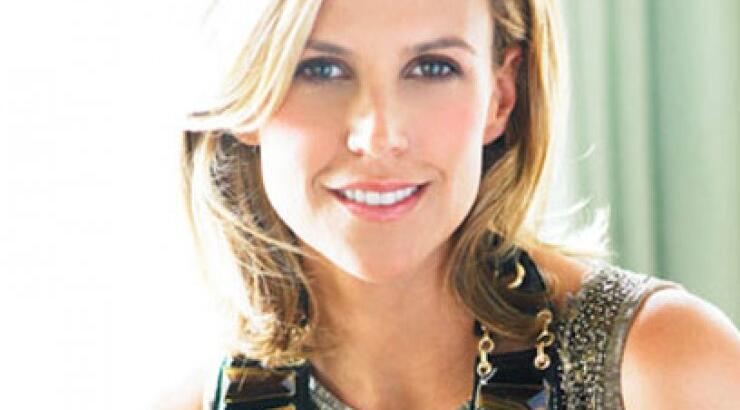 Η Tory Burch σε προσκαλεί να παρακολουθήσεις το show s/ 2013 live!