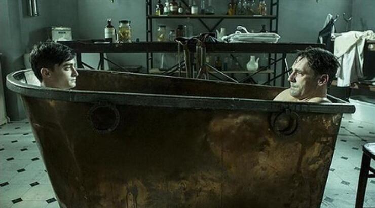 Daniel Radcliffe: Ο "Ηarry Potter" μπαίνει στη μπανιέρα με άλλον άντρα