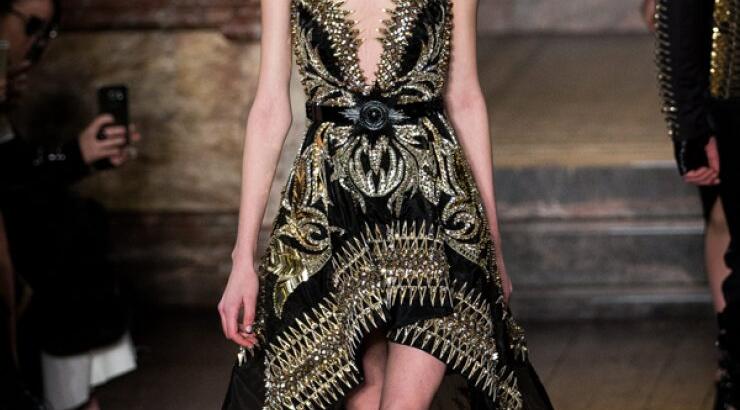 LFW: Το fashion show του Julien Macdonald [εικόνες]