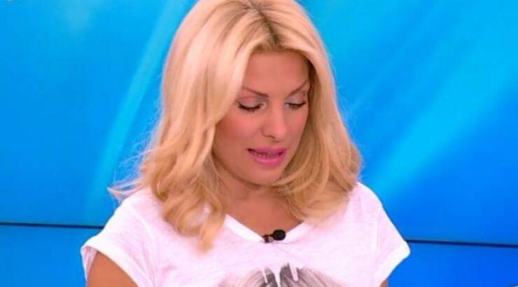  Η Μενεγάκη «έσφαξε με το γάντι» την Καλλιμούκου on air!