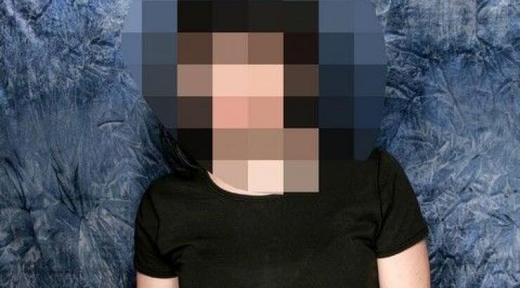 Σοκ! Πασίγνωστη ηθοποιός παραμορφώθηκε από βαφή μαλλιών!