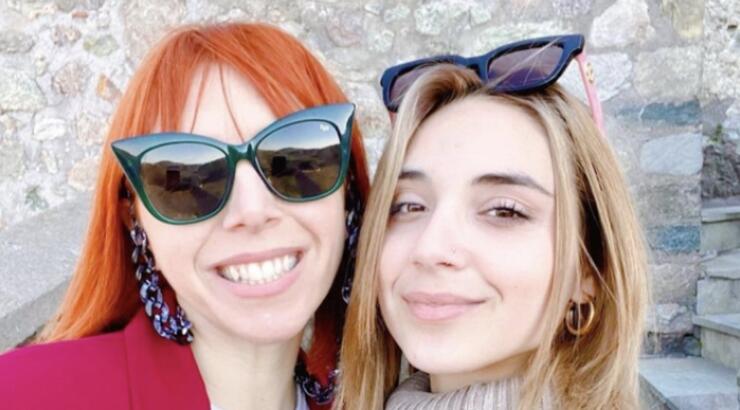 Μαρία Παπακώστα: Η μεγάλη αγκαλιά και τα τρυφερά φιλιά από την κόρη της για τα γενέθλια της