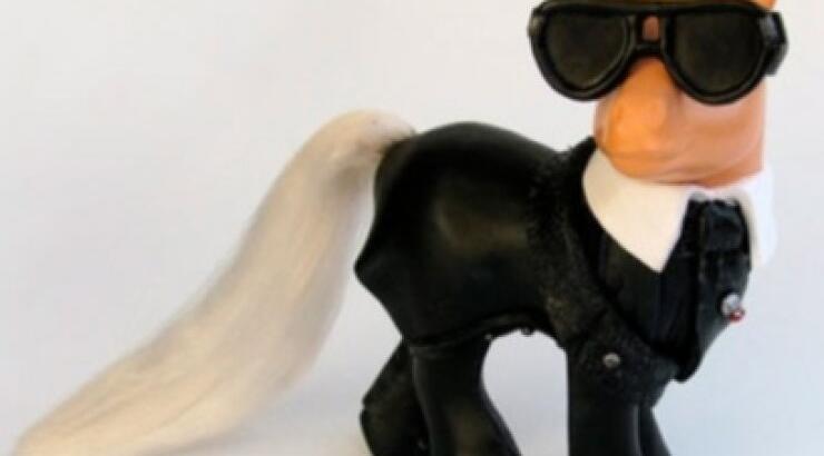 Ο Karl Lagerfeld έγινε πόνυ!